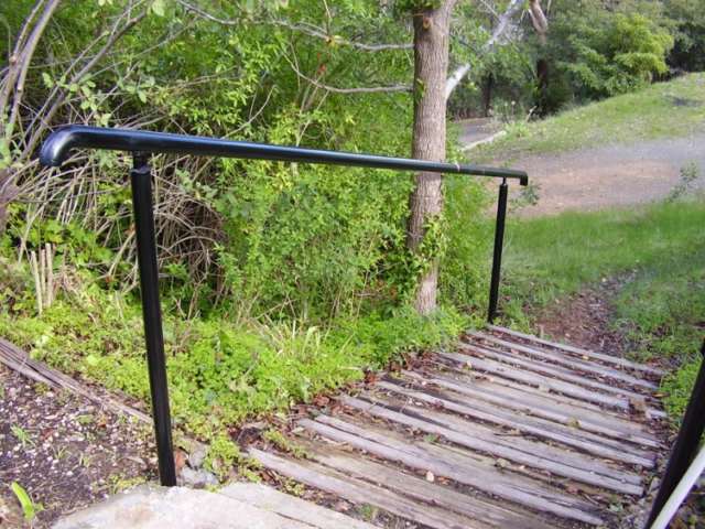 pipe-handrail-blk