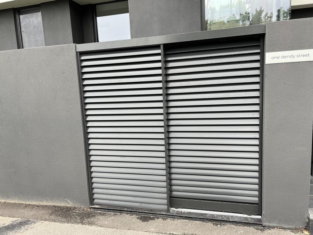 custom-aluminium-louvered-gates-bin-enclosure